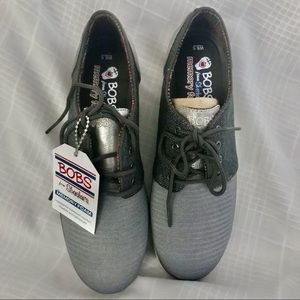 Bob's by Skechers two-toned brogue shoes NWT 6.5